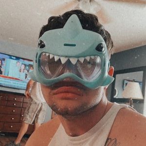 Meet your Posher, Sebastian